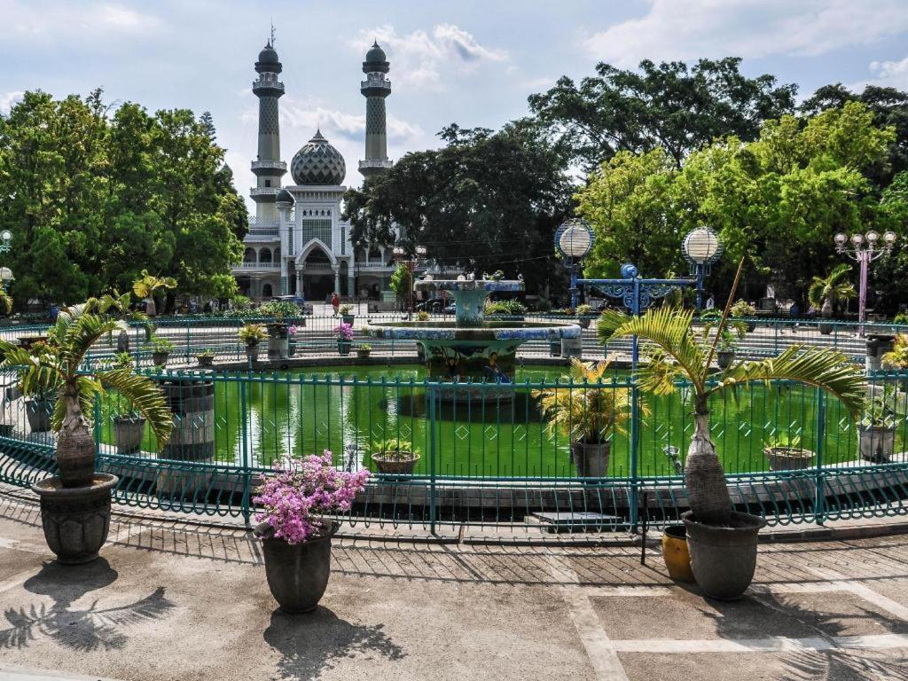 Regent'S Park Hotel Malang Luaran gambar