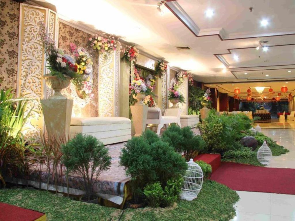 Regent'S Park Hotel Malang Luaran gambar