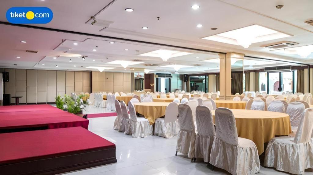 Regent'S Park Hotel Malang Luaran gambar