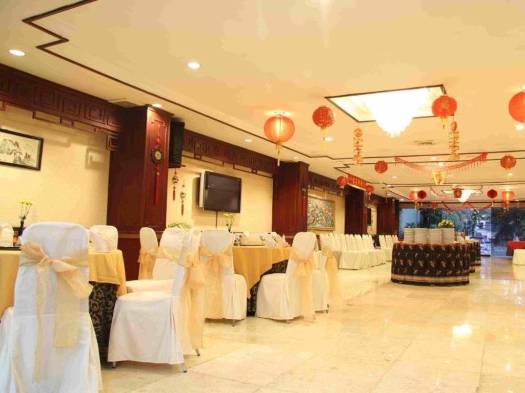 Regent'S Park Hotel Malang Luaran gambar
