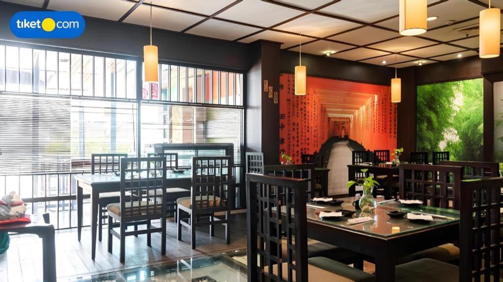 Regent'S Park Hotel Malang Luaran gambar