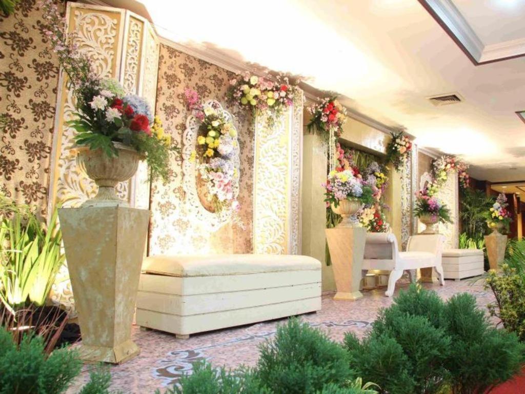 Regent'S Park Hotel Malang Luaran gambar