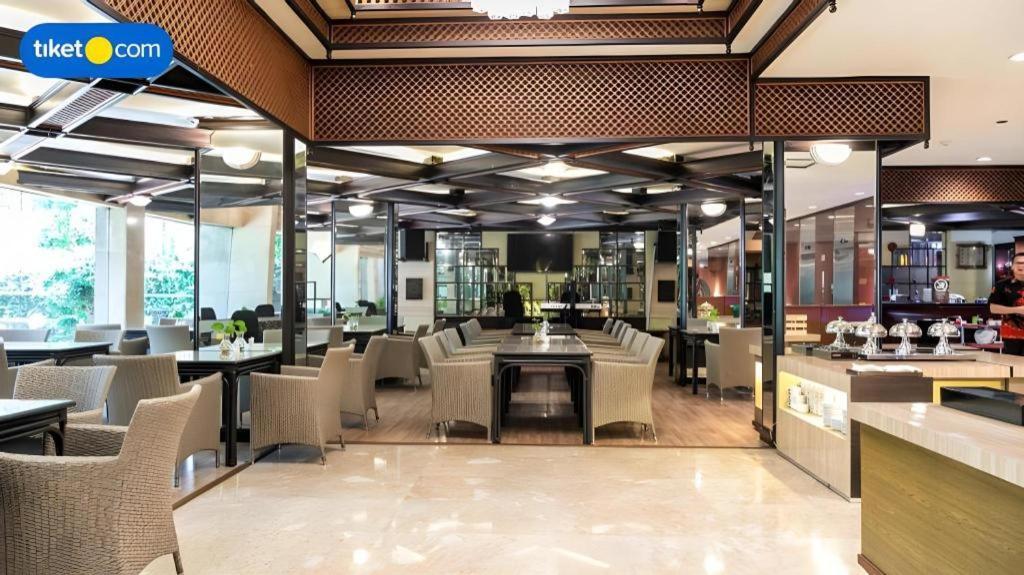 Regent'S Park Hotel Malang Luaran gambar
