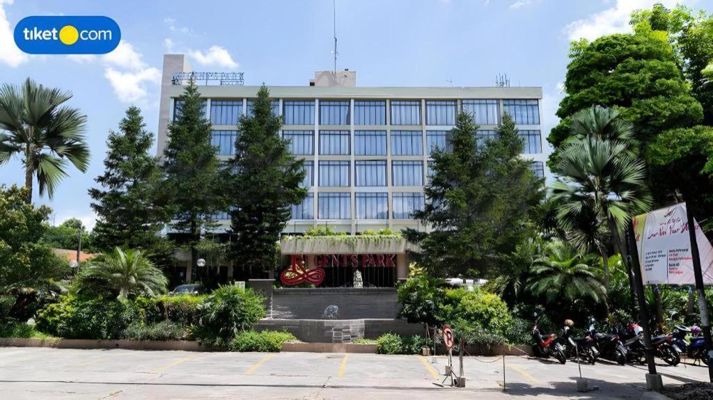 Regent'S Park Hotel Malang Luaran gambar