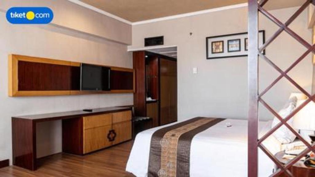 Regent'S Park Hotel Malang Luaran gambar