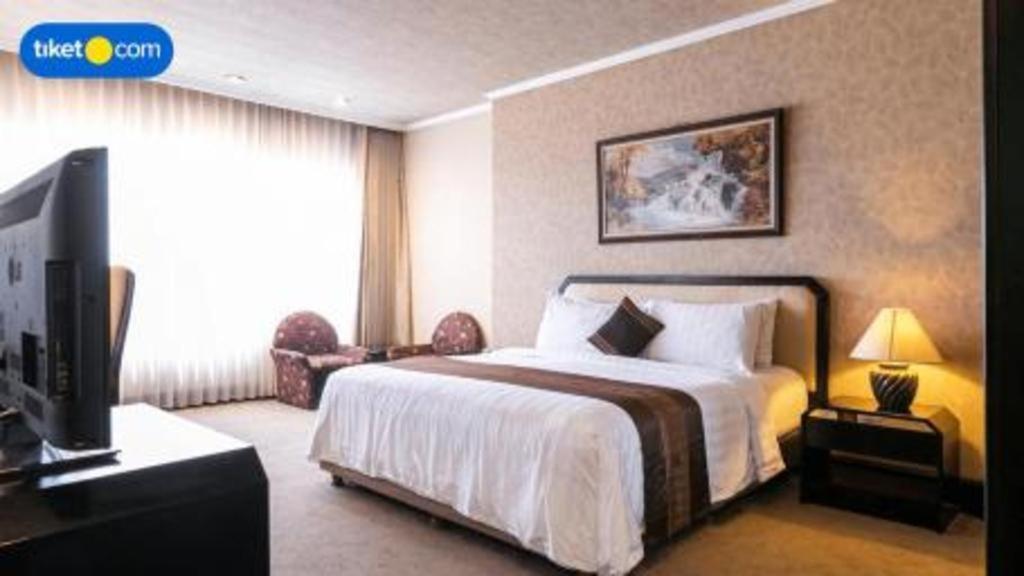 Regent'S Park Hotel Malang Luaran gambar