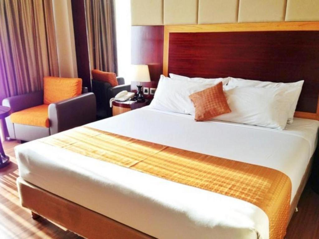 Regent'S Park Hotel Malang Luaran gambar